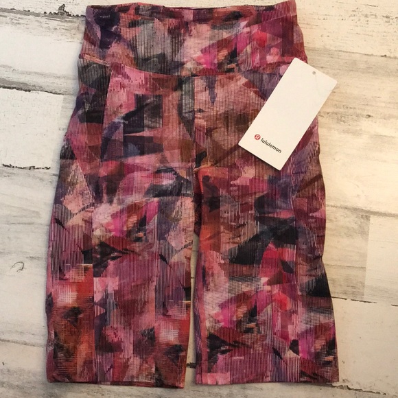 lululemon athletica Pants - NWT Lululemon On Pace Short HR 10”